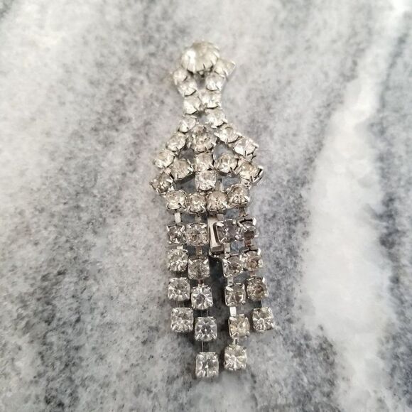 Vintage Jewelry - Vintage Rhinestone Fringe Brooch, Retro Deisgn, Lapel Pin, Estate
